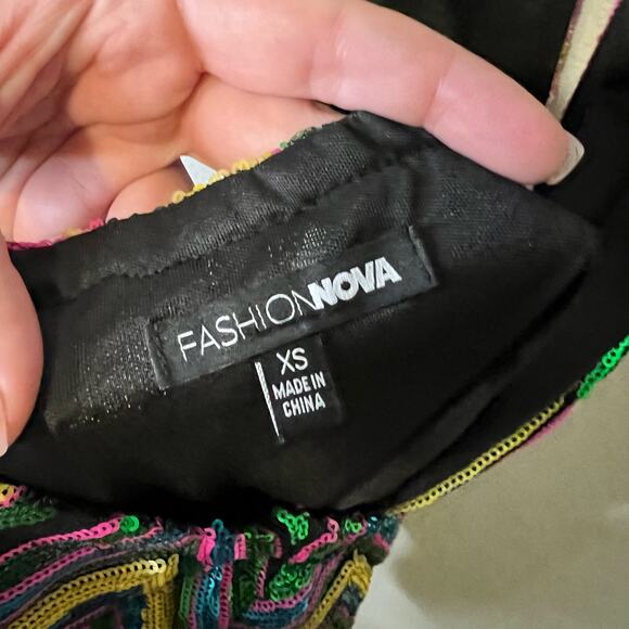 FashionNova Sequin Backless Halter Dress Size XS - Picture 4 of 5